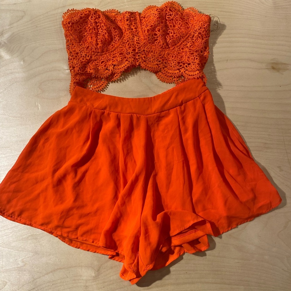 IRIS Orange Lace Strapless Crop Top and Shorts Set Small (MV)